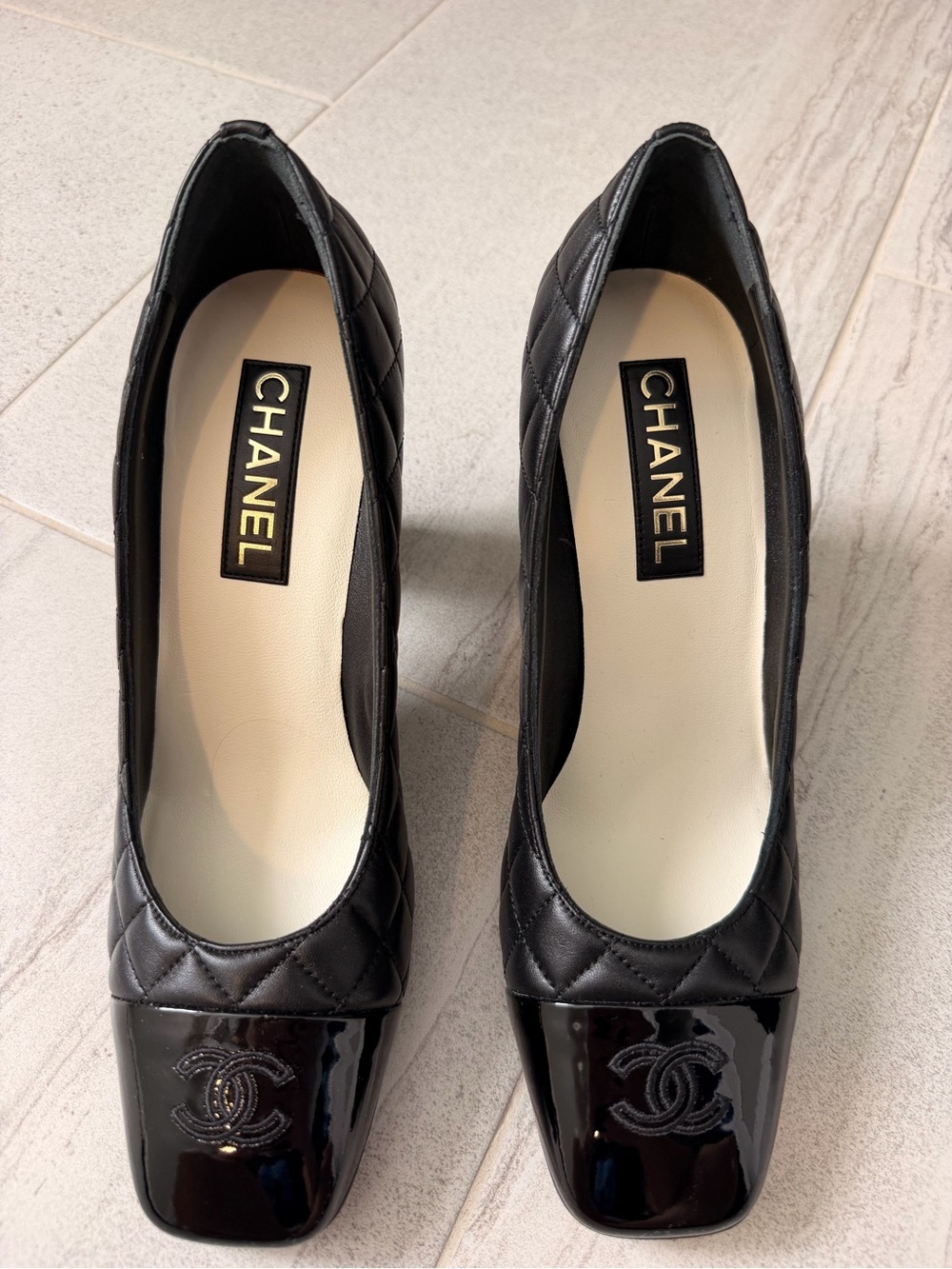 Chanel Pumps